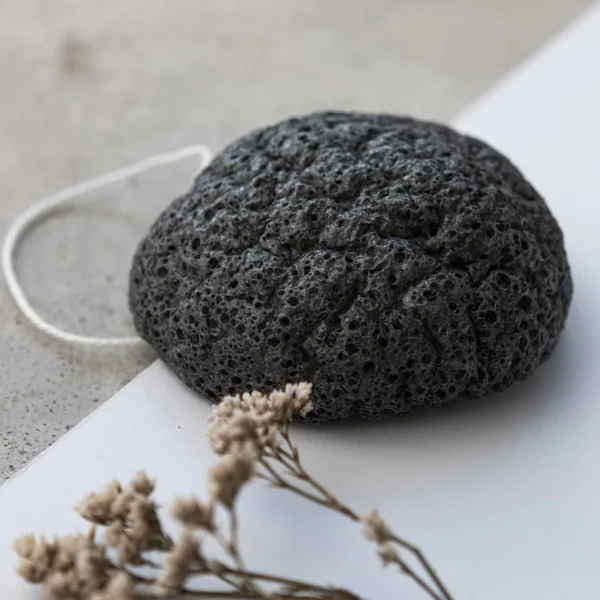 USU ESPONJA KONJAC PURIFYNG CON CENIZA ACTIVA DE BAMBÚ - Imagen 2