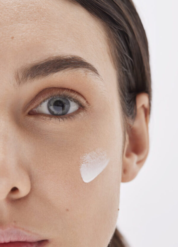 BABE SUPER FLUID DEPIGMENT+ SPF 50 50 ML - Imagen 3